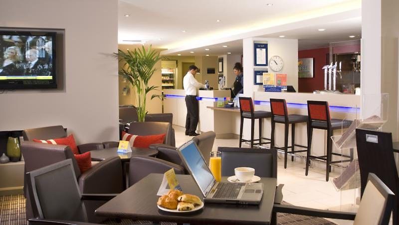 Holiday Inn Express Stoke-On-Trent By Ihg Ngoại thất bức ảnh