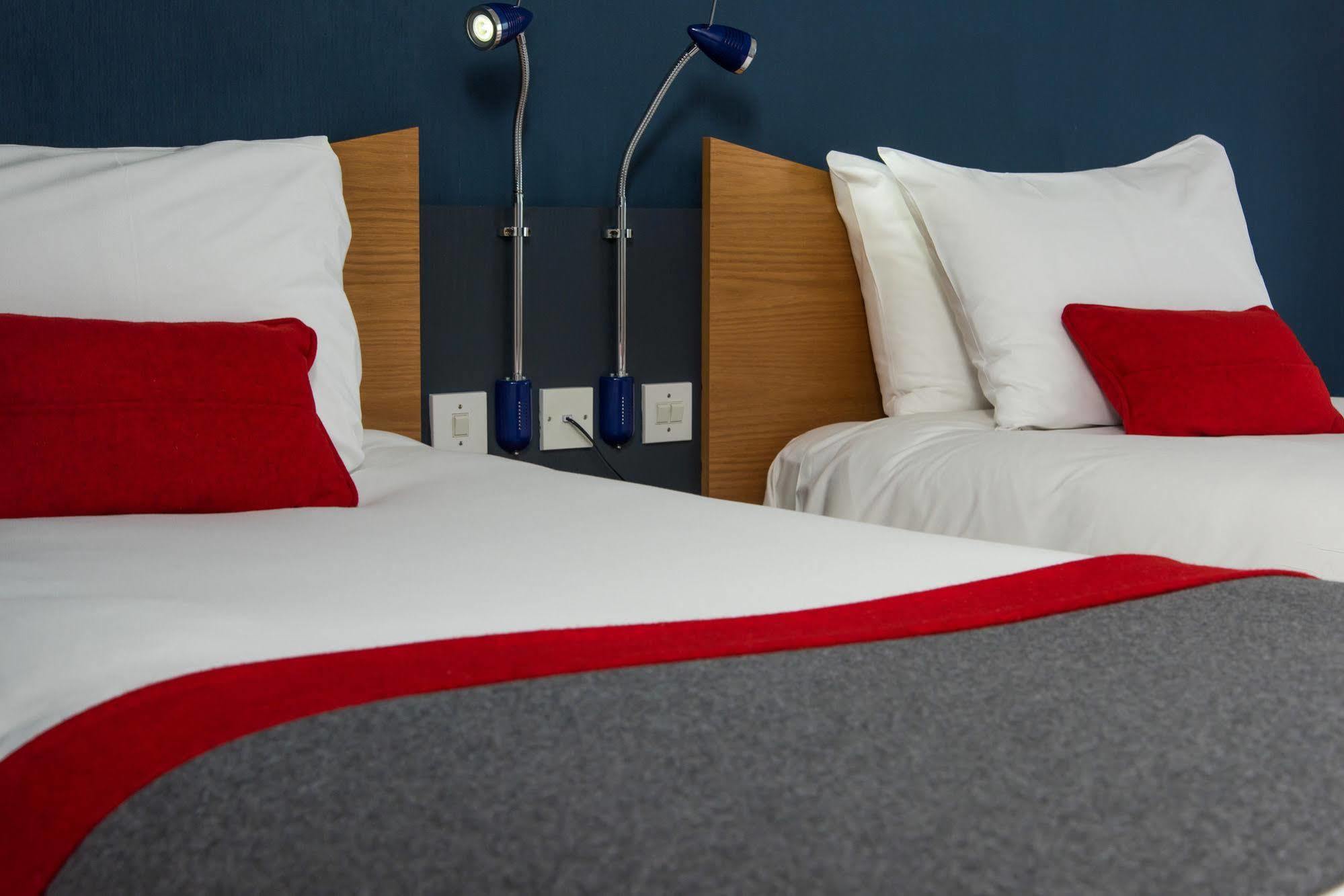 Holiday Inn Express Stoke-On-Trent By Ihg Ngoại thất bức ảnh